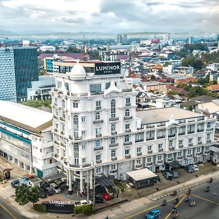 Luminor Hotel Palembang By Wh Free Massage 10 Minutes Экстерьер фото